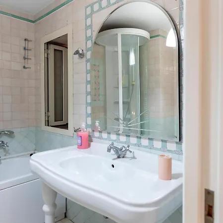 Centro, Dm 3* Neapel