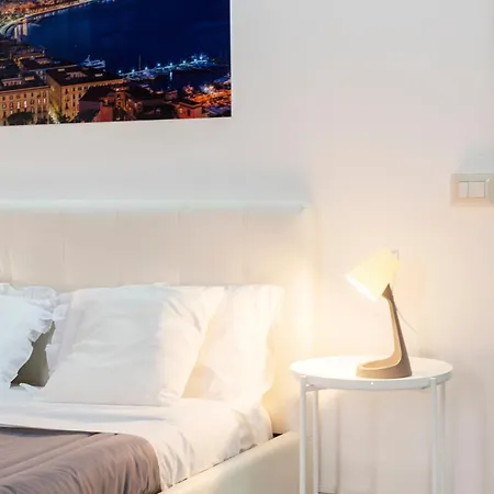 Pensionat Centro, Dm Neapel