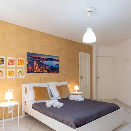 Centro, Dm 나폴리