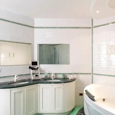 Centro, Dm 게스트하우스 3*